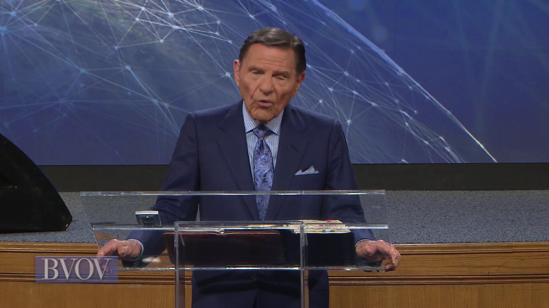 On today’s Believer’s Voice of Victory, Kenneth Copeland shares how love stops strife in its tracks and brings peace and healing. Get ready to be encouraged. You are more than an overcomer through Jesus, because the Greater One is at work in you. On today’s Believer’s Voice of Victory, Kenneth Copeland shares how love stops strife in its tracks and brings peace and healing. Get ready to be encouraged. You are more than an overcomer through Jesus, because the Greater One is at work in you.