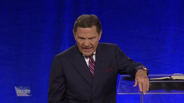 Join Kenneth Copeland as he shares the offering message, Friday evening at the 2017 Living Victory Anaheim meeting. Join Kenneth Copeland as he shares the offering message, Friday evening at the 2017 Living Victory Anaheim meeting.