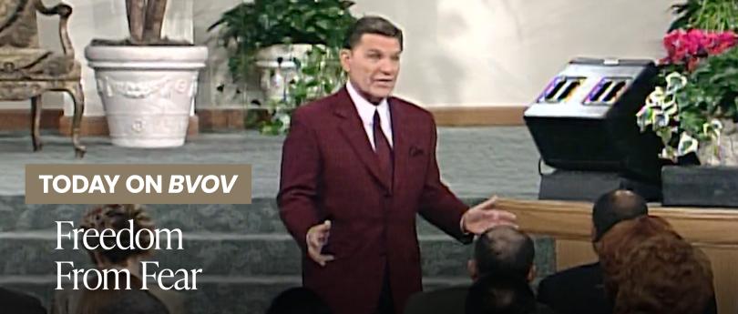 Kenneth Copeland speaking at EMIC Ministers' Conference 2002